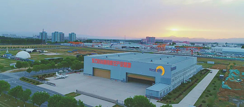 4名腫瘤患兒在北京東方時尚駕校圓了飛行夢